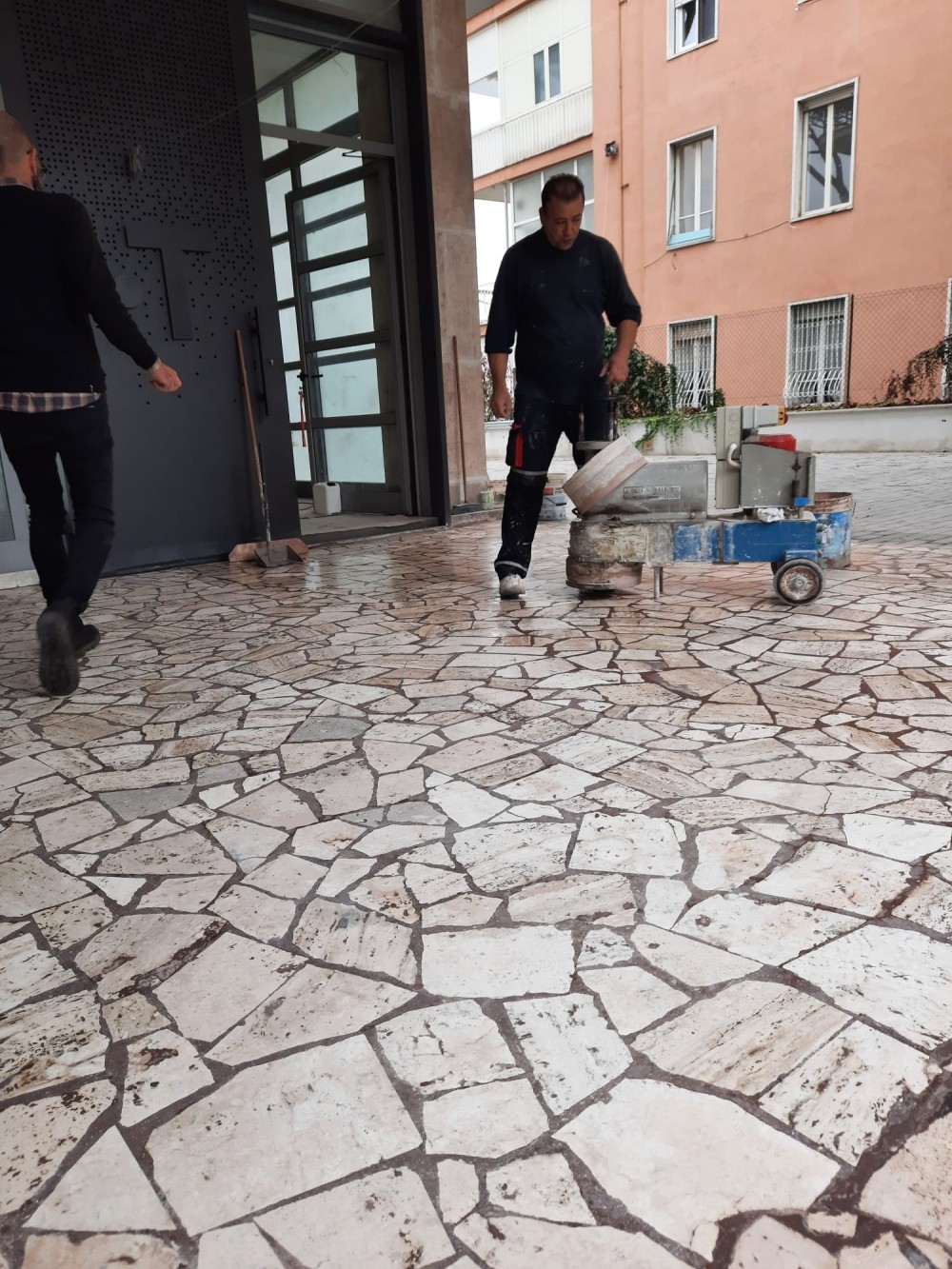 Prezzi Arrotatura, Levigatura Terrazzi e Balconi Roma - Arrotatura Marmo Roma